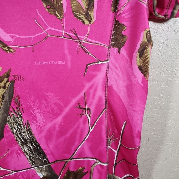 Realtree Hot Pink Woods Forest Camo Outdoor DryTech Active Crew Neck Tee Shirt - Picture 6 of 7